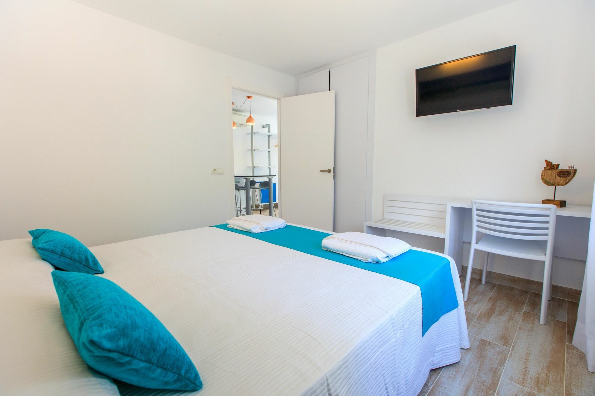 Pinos Playa Suites Playa Migjorn Exterior photo